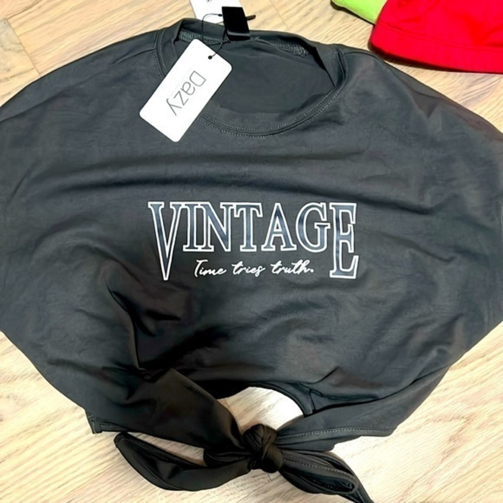Vintage Time Tries Truth cropped tshirt